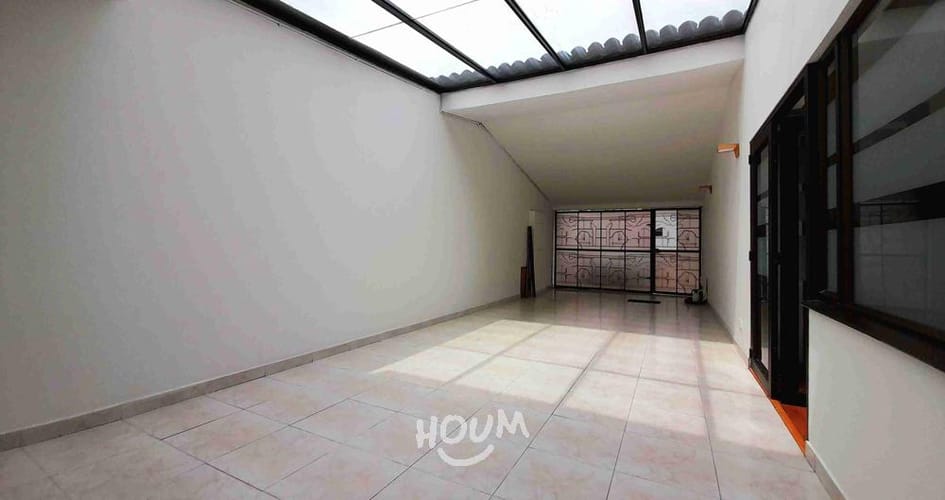 Casa de 3 alcobas en venta en Barrios Unidos, Bogotá, 270 m² · foto 3 de 24