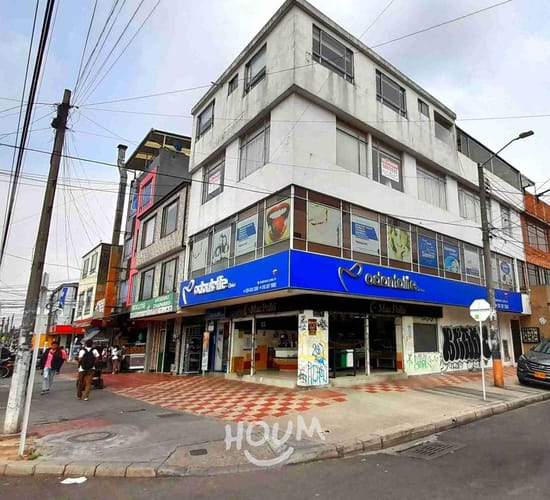 Apartamento de 6 alcobas en venta en Engativá, Bogotá, 220 m² · foto 3 de 24
