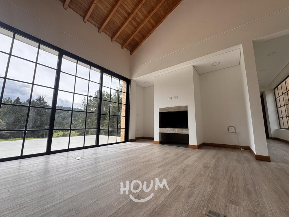 Casa en arriendo en El Poblado, Medellín · foto 6 de 24