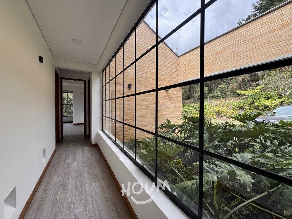 Casa en arriendo en El Poblado, Medellín · foto 10 de 24