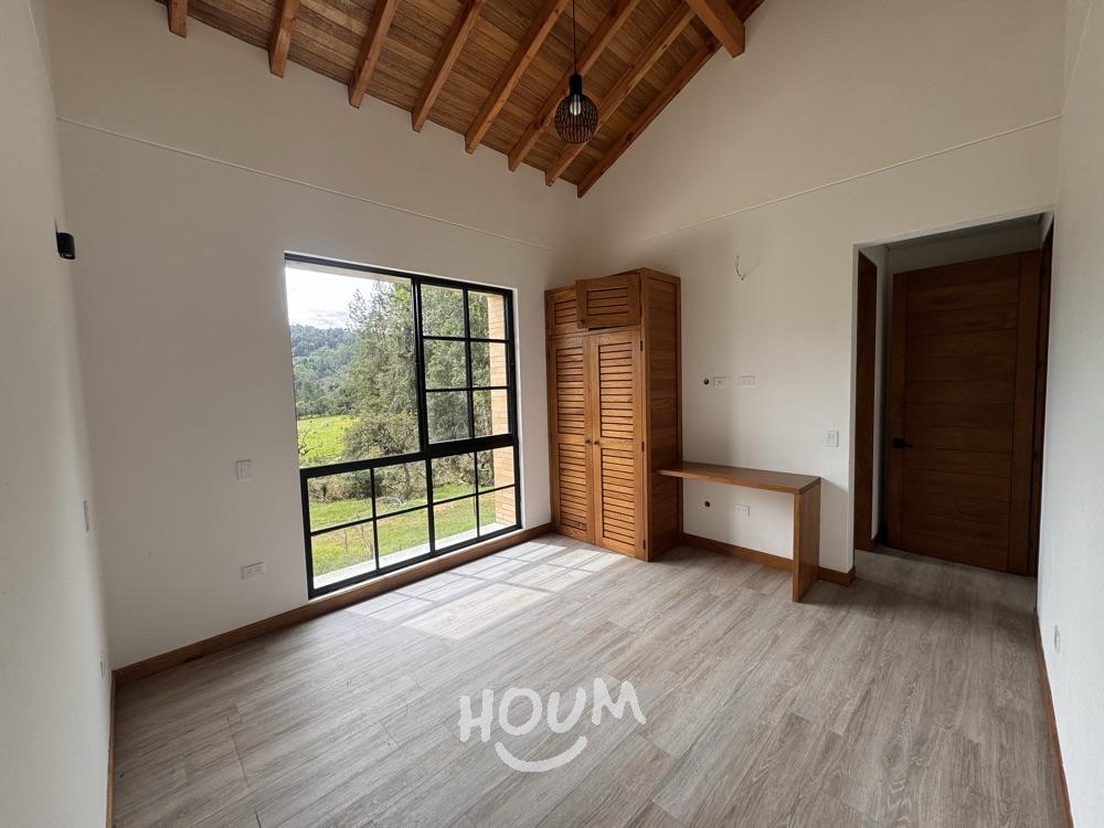 Casa en arriendo en El Poblado, Medellín · foto 11 de 24