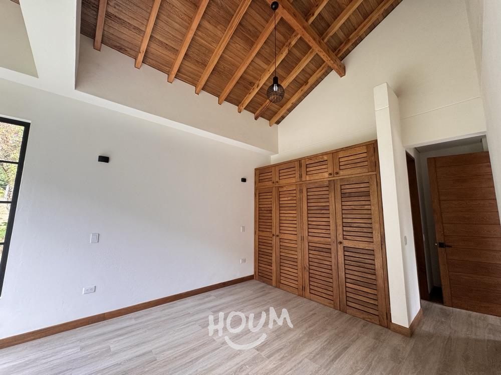 Casa en arriendo en El Poblado, Medellín · foto 19 de 24