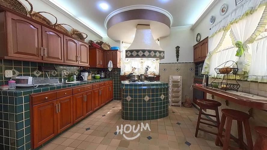 Casa de 6 alcobas en venta en Santa Lucia, Chía, 1050 m² · foto 4 de 24