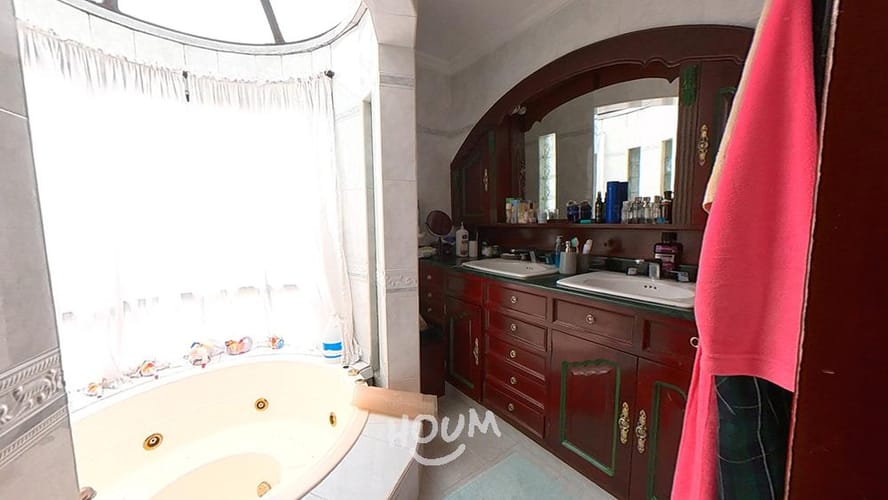Casa de 6 alcobas en venta en Santa Lucia, Chía, 1050 m² · foto 11 de 24