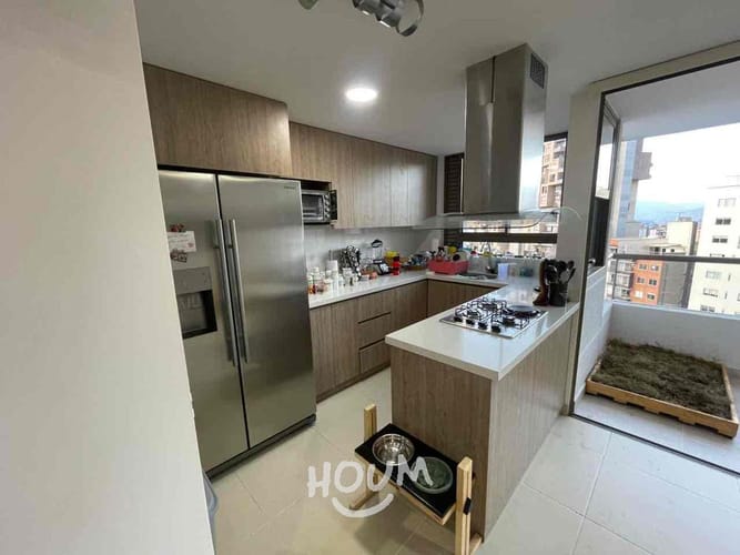 Apartamento de 3 alcobas en venta en Las Lomitas, Sabaneta, 78 m² · foto 3 de 23