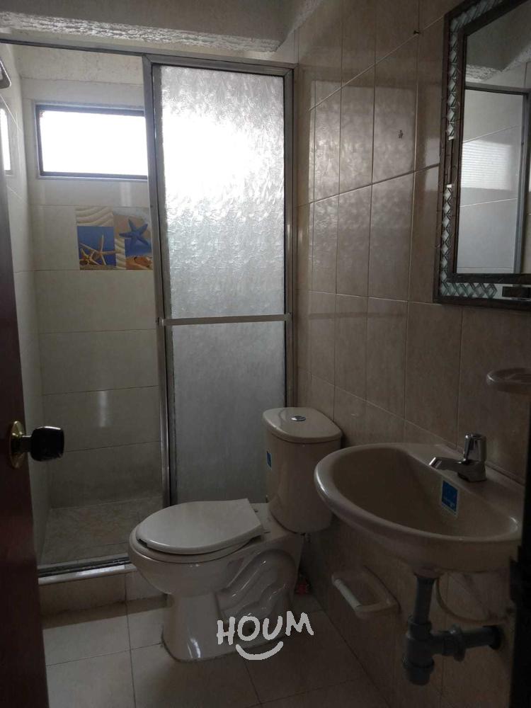 Casa en venta en Claret, Bogotá · foto 3 de 24