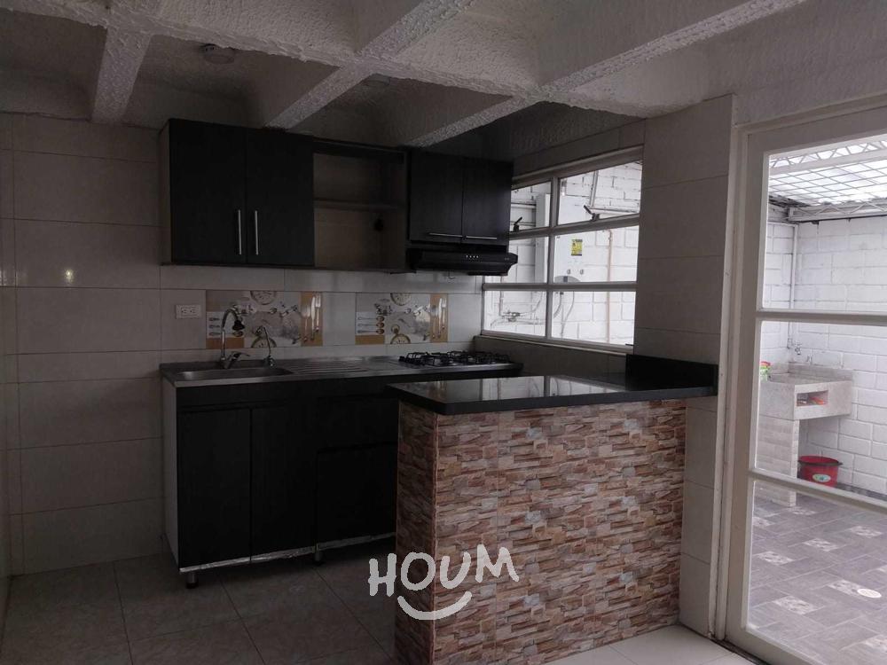 Casa en venta en Claret, Bogotá · foto 10 de 24