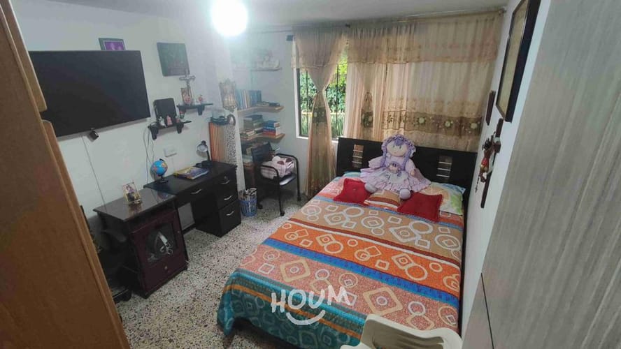 Casa de 6 alcobas en venta en Miraflores, Medellín, 144 m² · foto 10 de 11