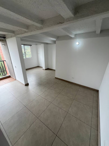 Apartamento en arriendo en Las Lomitas, Sabaneta · foto 3 de 11