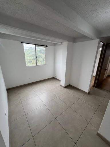 Apartamento en arriendo en Las Lomitas, Sabaneta · foto 4 de 11