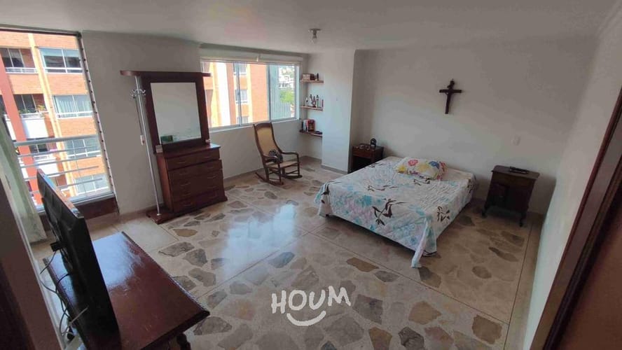 Apartamento de 4 alcobas en venta en Laureles, Medellín, 175 m² · foto 3 de 16