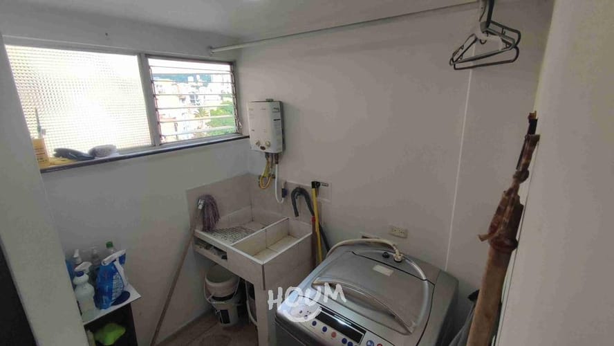 Apartamento de 4 alcobas en venta en Laureles, Medellín, 175 m² · foto 11 de 16