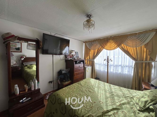 Casa de 9 alcobas en venta en Fontibon, Bogotá, 281 m² · foto 13 de 24