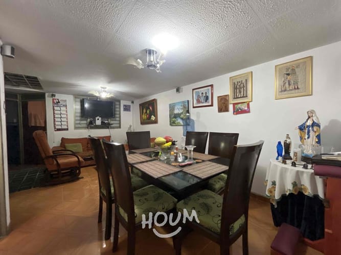 Casa de 9 alcobas en venta en Fontibon, Bogotá, 281 m² · foto 16 de 24