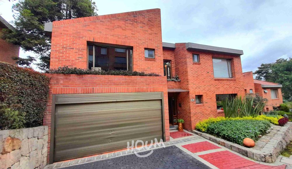 Casa en venta en Cerros De Suba, Bogotá · foto 2 de 24