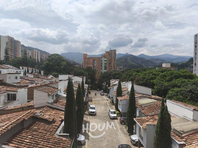 Apartamento de 3 alcobas en arriendo en Belén, Medellín, 90 m² · foto 3 de 24
