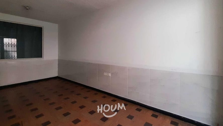 Casa de 6 alcobas en venta en Aures, Bogotá, 228 m² · foto 3 de 24