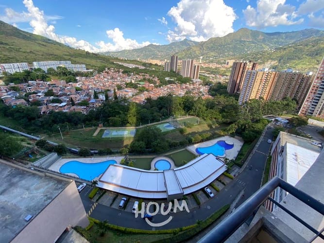 Apartamento de 2 alcobas en venta en Bello, 68 m² · foto 21 de 22