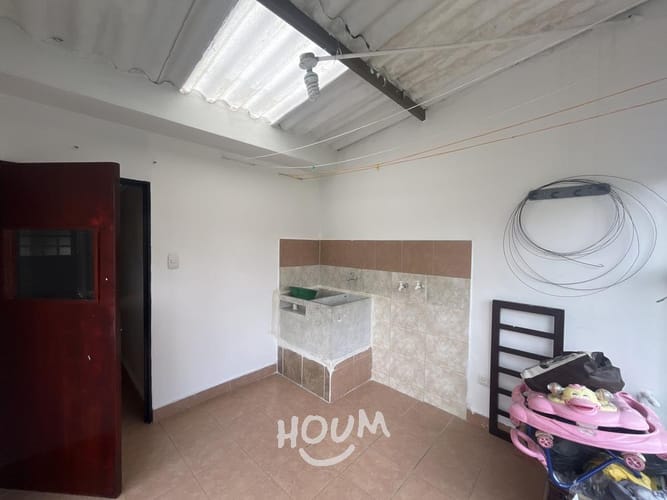 Casa de 6 alcobas en venta en Jorge Gaitan Cortes, Bogotá, 112 m² · foto 3 de 24