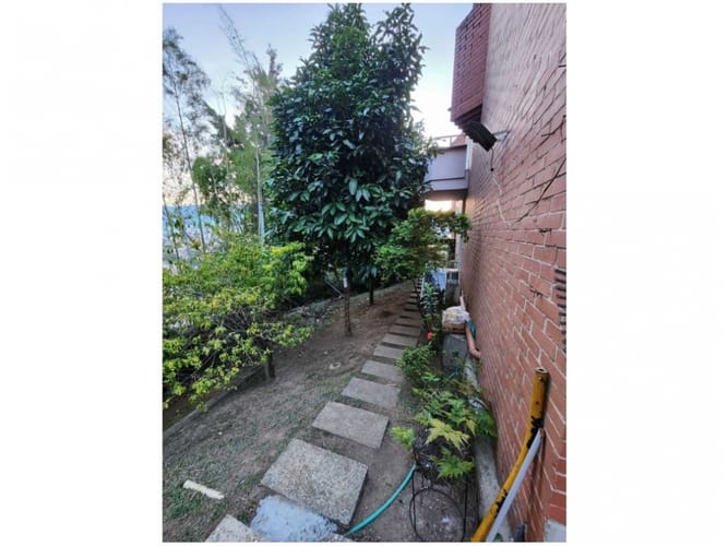 Casa de 4 alcobas en venta en Loma Del Esmeraldal, Medellín, 189 m² · foto 4 de 24