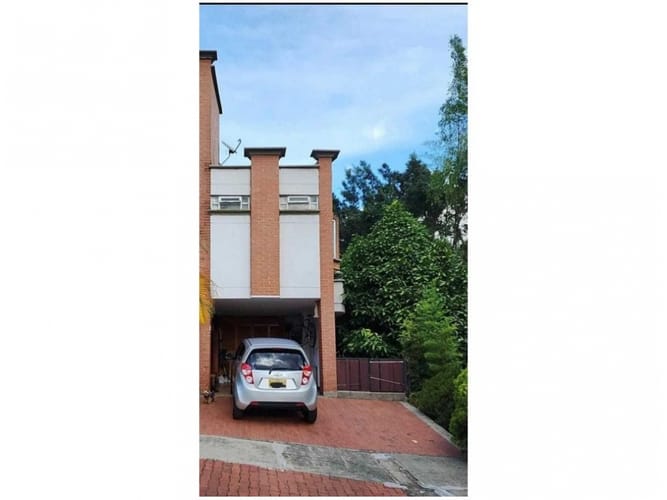 Casa de 4 alcobas en venta en Loma Del Esmeraldal, Medellín, 189 m² · foto 7 de 24