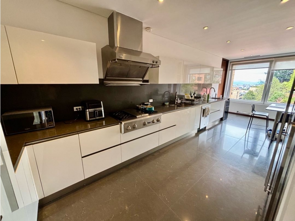 Apartamento en venta en El Refugio, Bogotá · foto 8 de 24