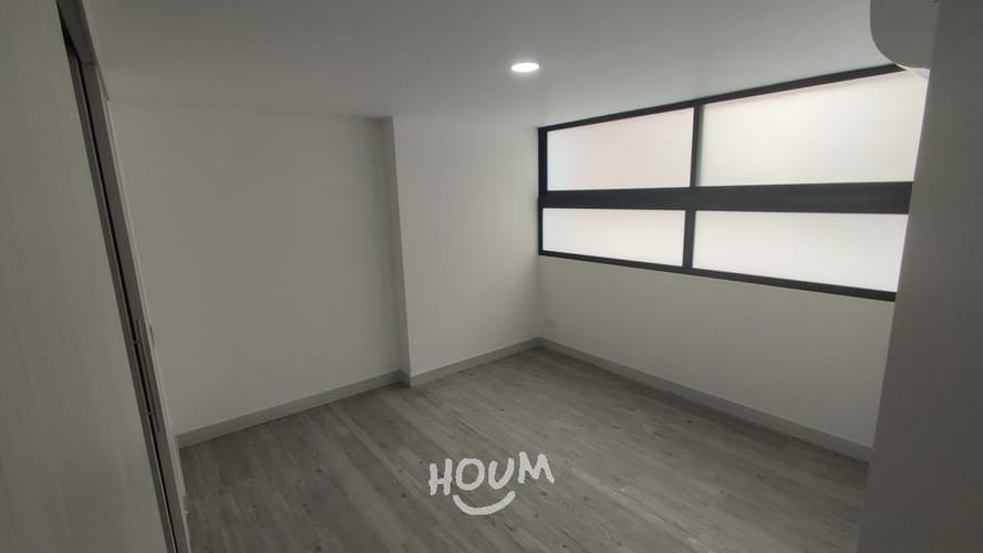 Apartamento de 3 alcobas en venta en Conquistadores, Medellín, 130 m² · foto 2 de 15