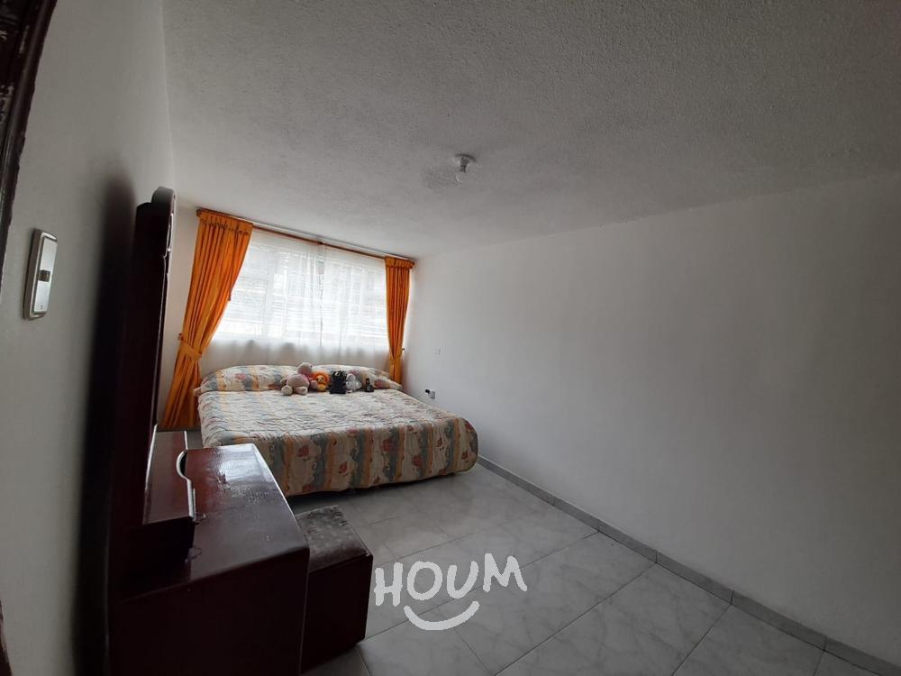 Casa en venta en Colon, Bogotá · foto 3 de 24