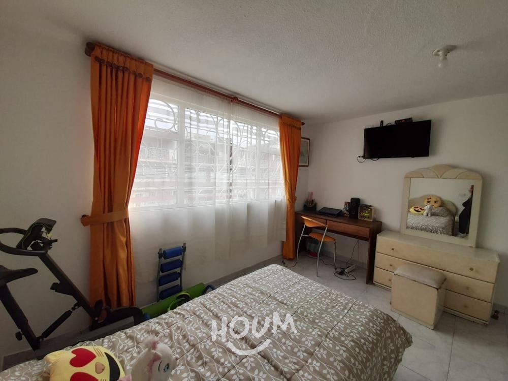 Casa en venta en Colon, Bogotá · foto 8 de 24