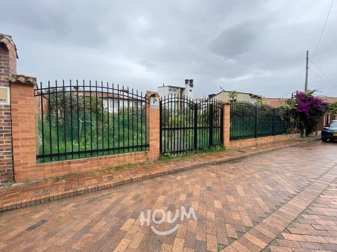 Casa de 4 alcobas en venta en Santa Lucia, Chía, 530 m² · foto 5 de 24