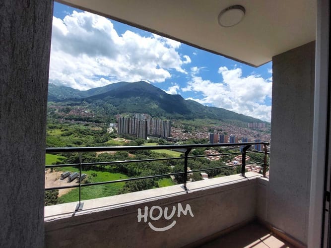 Apartamento de 3 alcobas en venta en La Primavera, Bello, 60 m² · foto 2 de 15