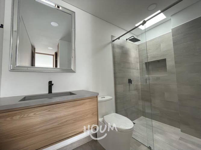 Casa de 4 alcobas en venta en El Porvenir, Rionegro, 242 m² · foto 8 de 24