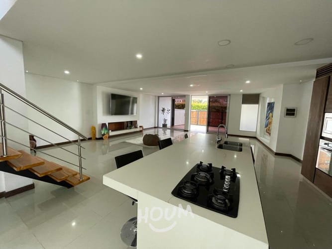 Casa de 4 alcobas en venta en Los Colegios, Rionegro, 365 m² · foto 3 de 23