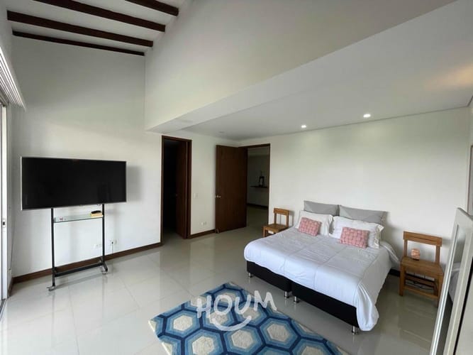 Casa de 4 alcobas en venta en Los Colegios, Rionegro, 365 m² · foto 16 de 23