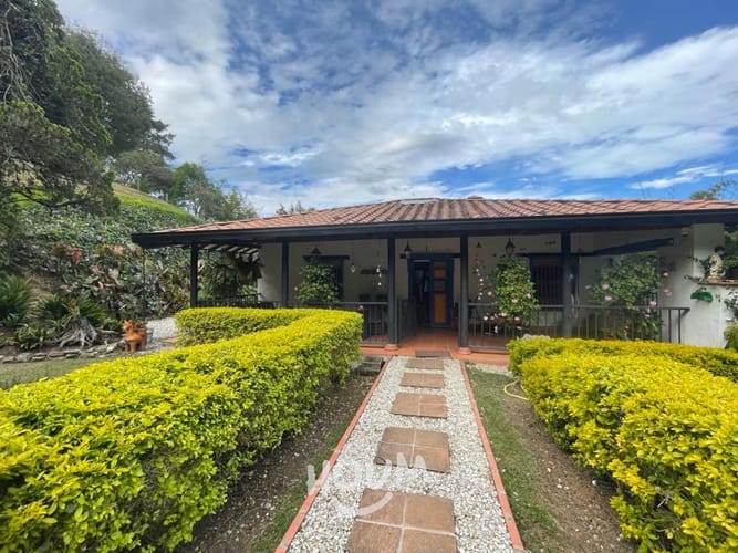 Casa de 3 alcobas en venta en Centro, Rionegro, 189 m² · foto 17 de 21