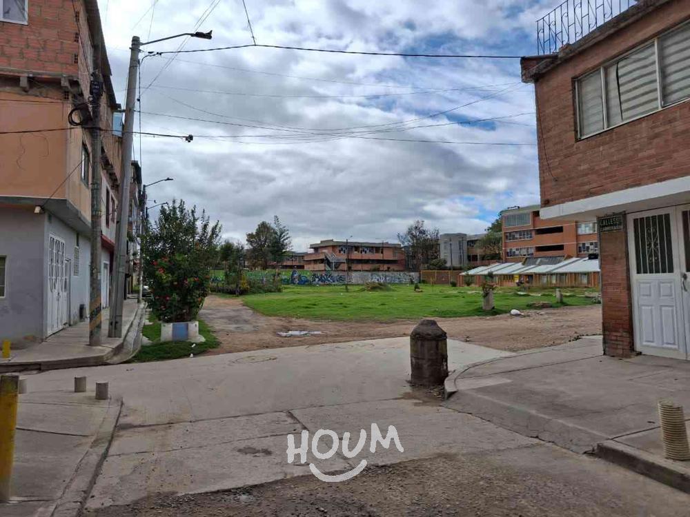 Casa en venta en Gran Britalia, Bogotá · foto 2 de 19