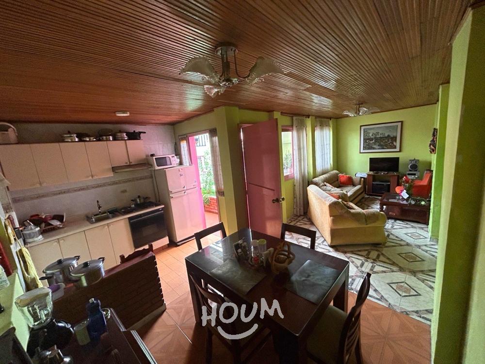 Casa en venta en La Candelaria, Bogotá · foto 8 de 16