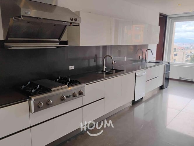 Apartamento de 3 alcobas en venta en Los Rosales, Bogotá, 352 m² · foto 19 de 24