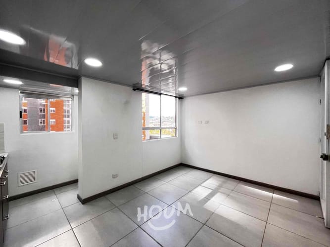 Apartamento de 2 alcobas en venta en Villa Hermosa, Bogotá, 37 m² · foto 2 de 15