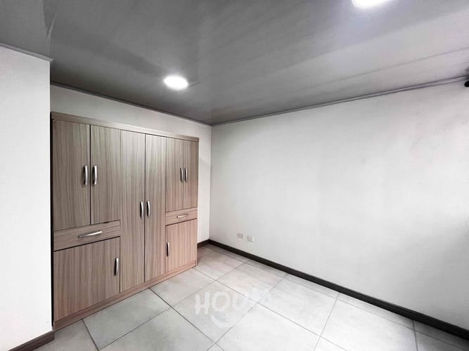 Apartamento de 2 alcobas en venta en Villa Hermosa, Bogotá, 37 m² · foto 4 de 15