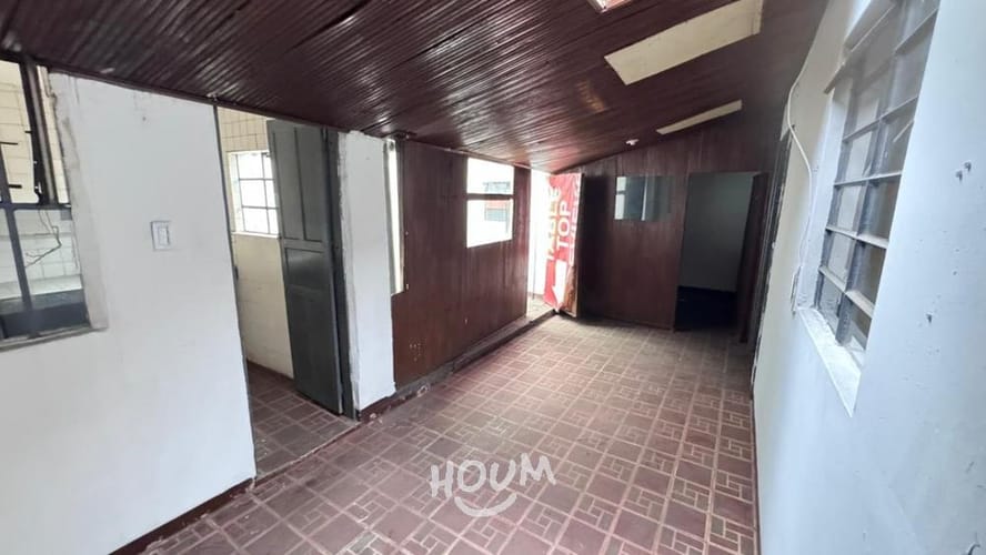 Casa de 10 alcobas en venta en Bravo Paez, Bogotá, 386 m² · foto 3 de 24