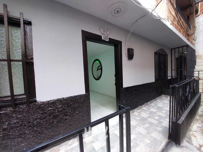 Apartamento de 2 alcobas en venta en Buenos Aires, Bello, 69 m² · foto 20 de 23