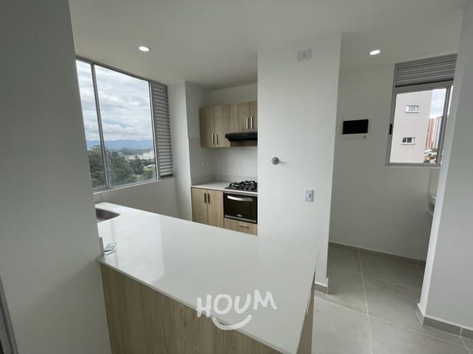 Apartamento de 3 alcobas en venta en Centro, Rionegro, 76 m² · foto 2 de 18