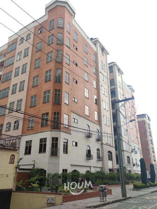 Apartamento de 3 alcobas en venta en Chico Norte, Bogotá, 154 m² · foto 2 de 24