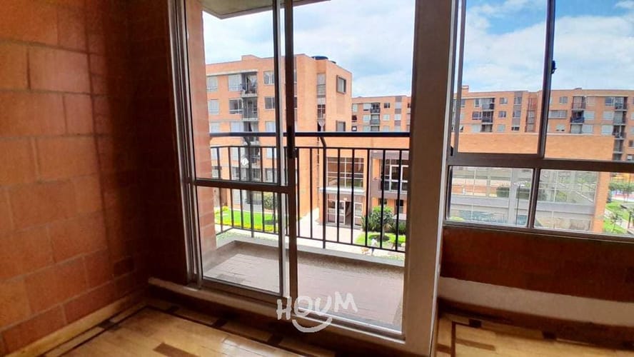 Apartamento de 3 alcobas en venta en Echavarria, Madrid, 65 m² · foto 23 de 24
