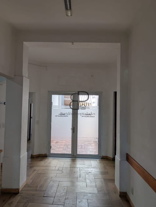 Alquiler o Venta Casa ideal Empresa La Blanqueada 160m2 · Foto 4
