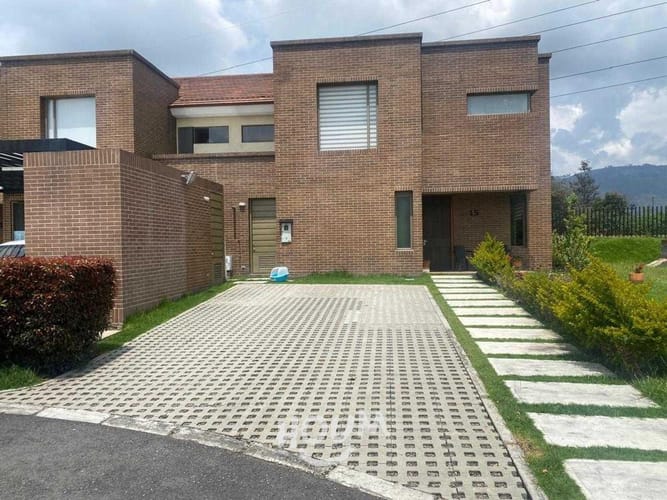 Casa de 3 alcobas en venta en Pueblo Viejo, Cota, 300 m² · foto 4 de 19