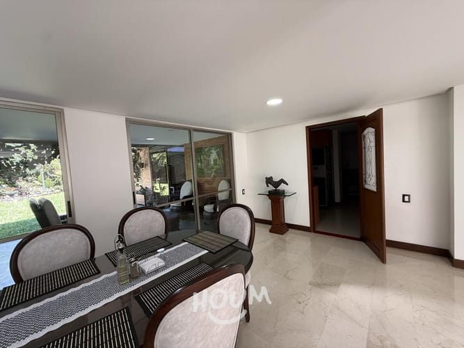 Casa en venta en Loma Del Chocho, Envigado · foto 3 de 24