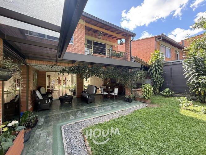 Casa en venta en Loma Del Chocho, Envigado · foto 6 de 24