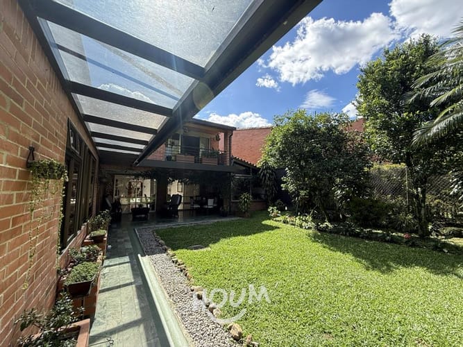 Casa en venta en Loma Del Chocho, Envigado · foto 10 de 24